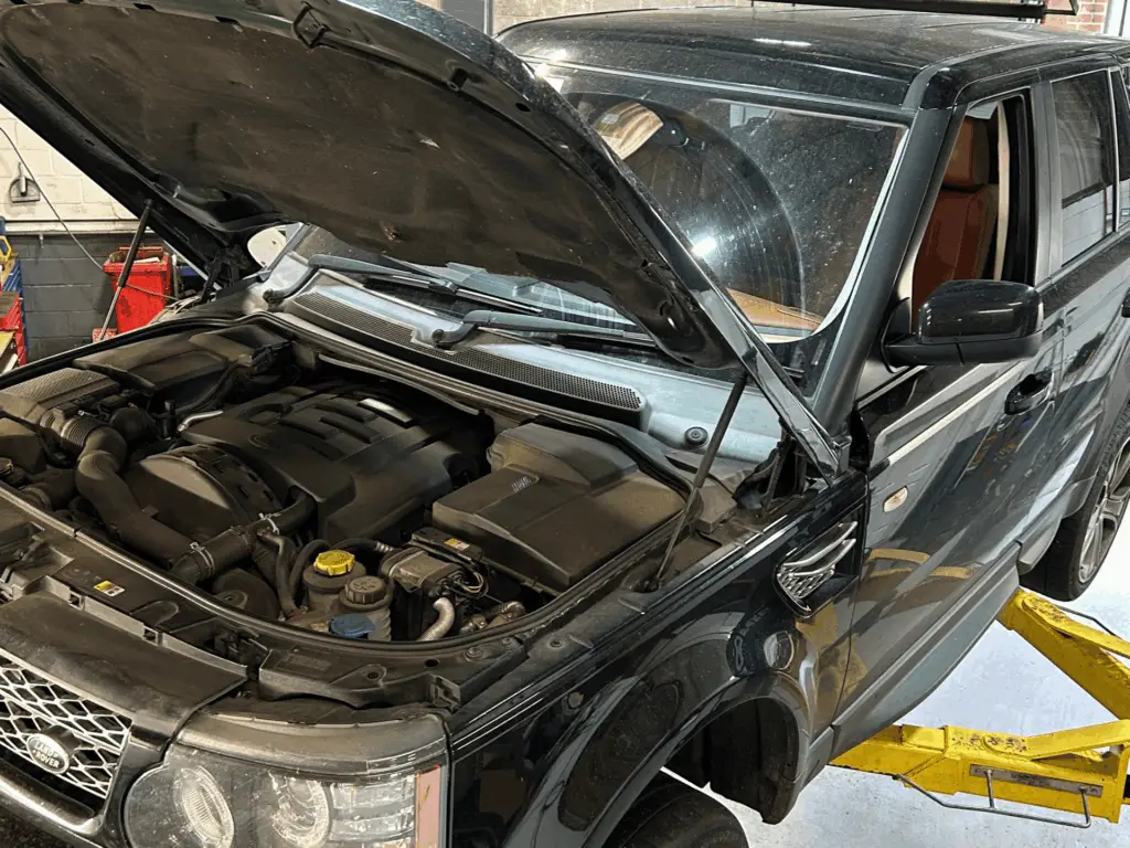 Land Rover Servicing in Surrey